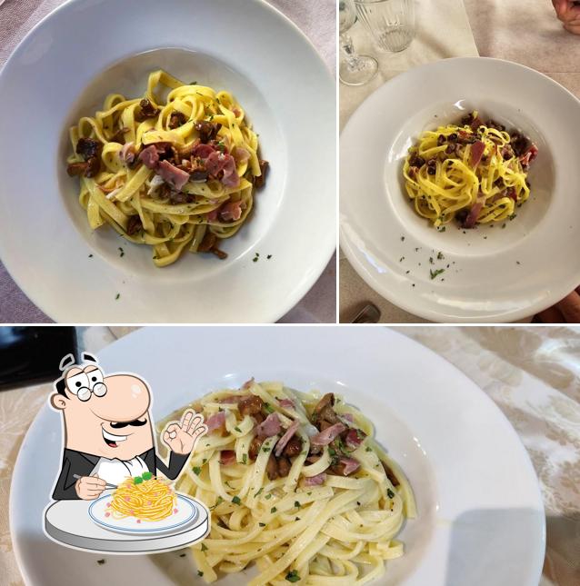 Spaghetti alla carbonara al Osteria Del Borgonovo