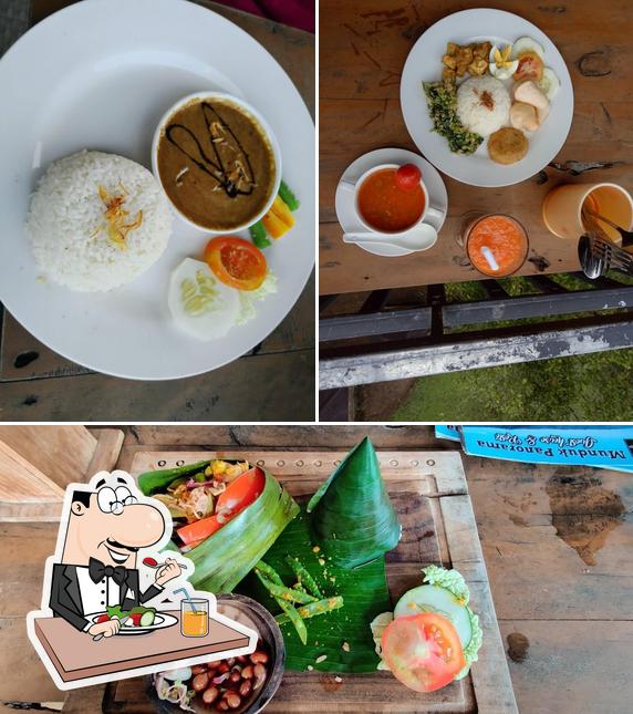 Food at Warung Panorama & Panorama Munduk Guest House