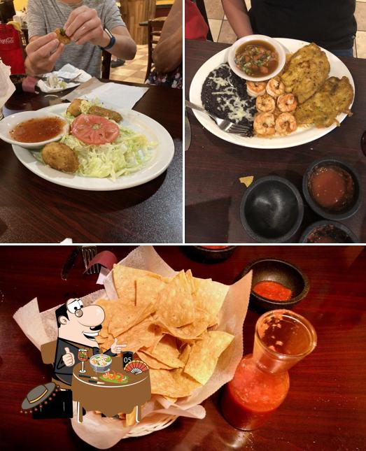 El Nopal Mexican Cuisine, 3330 W Jonathan Moore Pike in Columbus