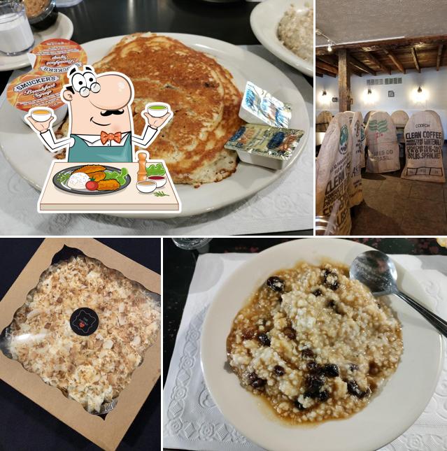 The Hartville Pantry in Hartville Restaurant menu and reviews