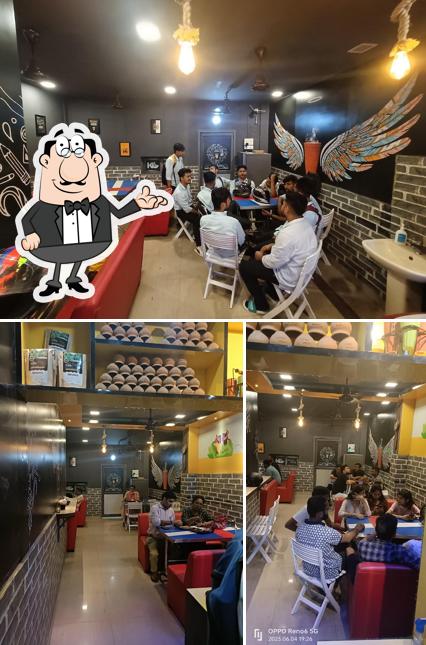 The interior of Karak chaa