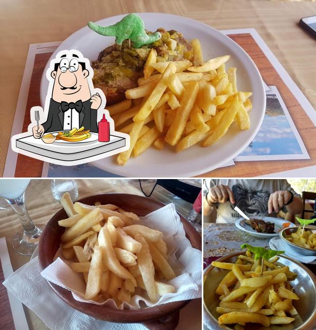Try out French fries at Costa Faro