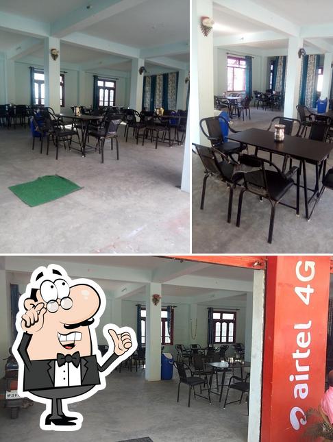 Mid Way Restaurant & Home Stay