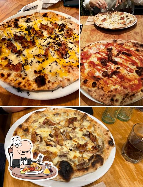 En Il Cortile - La Cañada, puedes degustar una pizza