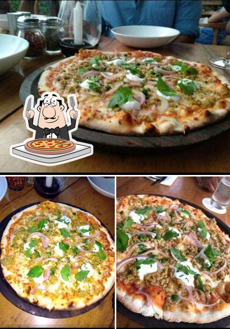 Order pizza at Casa Vagator