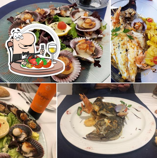 Try out seafood at Restaurante Sotavento