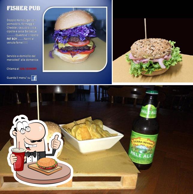 Ordina un hamburger a Fisher Pub