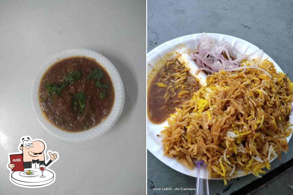 Food at Delhi Spice Roll Hut