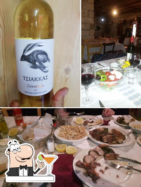Τα Τρία Αλώνια - Ta Tria Alonia Tavern is distinguished by drink and food
