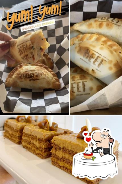 "Belen de la Cruz - Empanadas & Pastries - Johns Creek" представляет гостям широкий выбор десертов