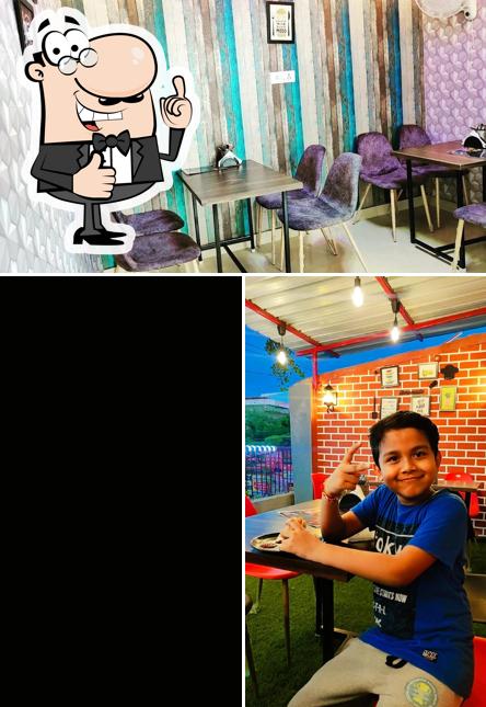 Here's an image of FRESHOP Cafe & Restro