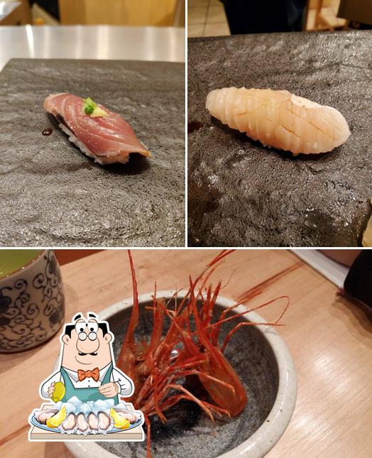 Les visiteurs de Sushi Bar Maumi peuvent essayer différents repas à base de fruits de mer