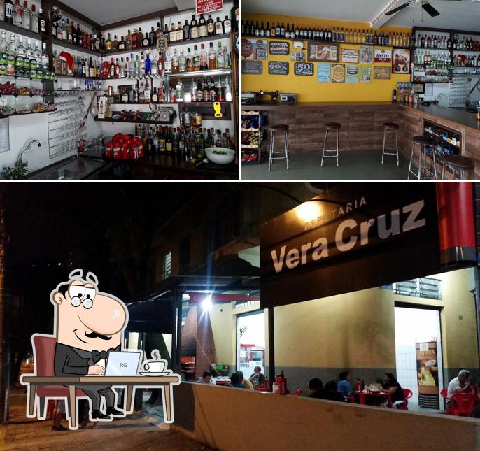 Estas son las imágenes que hay de interior y barra de bar en Vera cruz