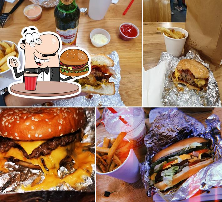 Gli hamburger di Five Guys Mont-Blanc potranno incontrare molti gusti diversi
