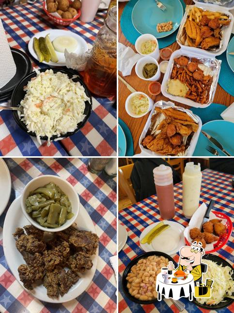 Huck Finn's Catfish in Pigeon Restaurant menu and reviews