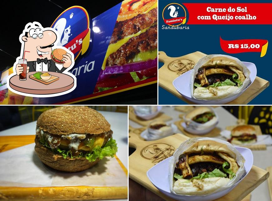 Delicie-se com um hambúrguer no Famintu's Bar