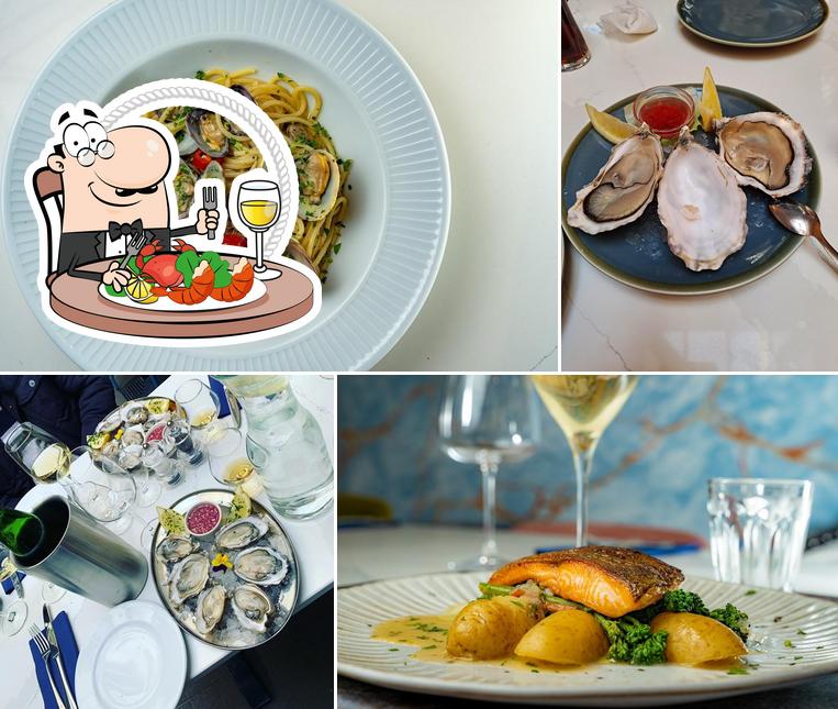 Отведайте блюда с морепродуктами в "Portofino Oyster Bar & Mediterranean Restaurant"
