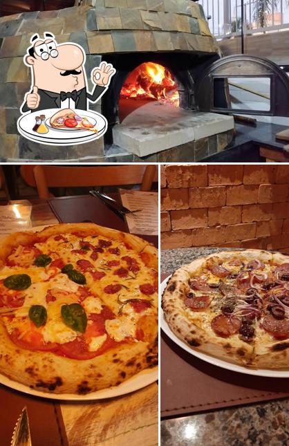 Consiga pizza no Pizzaria Lomarin