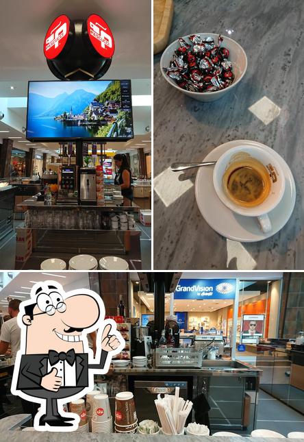 Guarda la foto di Caffè Pascucci Shop Il Cuore Adriatico