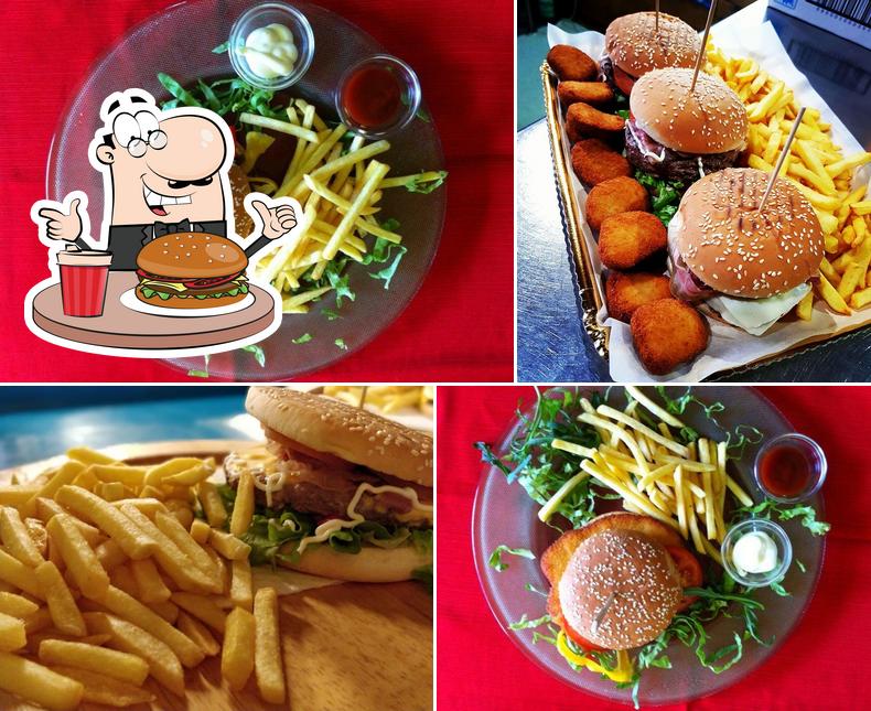 Try out a burger at Chalet del parco