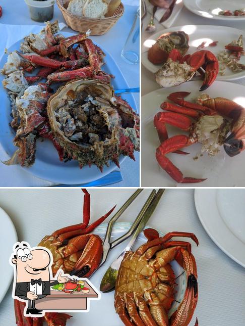Отведайте блюда с морепродуктами в "Restaurante Broullon"