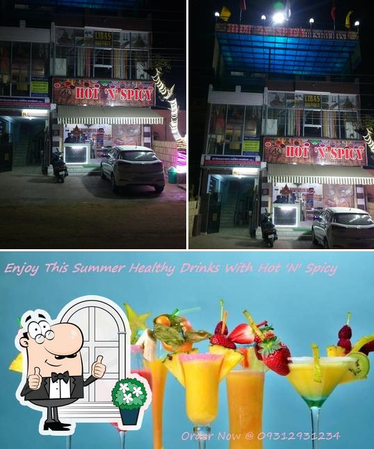 Hot n spicy is distinguished by exterior and beverage