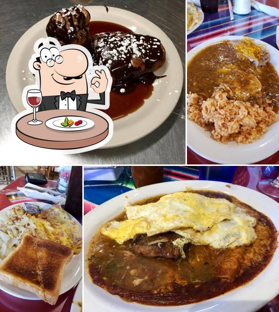 El Tepehuan Mexican Restaurant in Englewood Restaurant menu and reviews