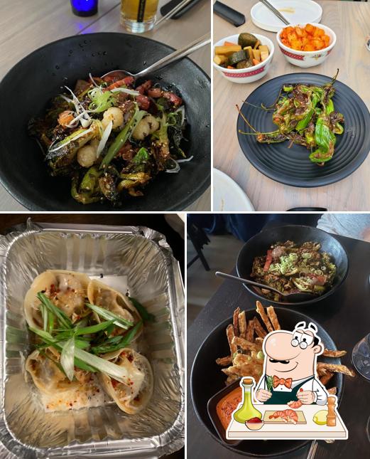 https://img.restaurantguru.com/c2aa-Restaurant-Roys-Korean-Kitchen-seafood.jpg