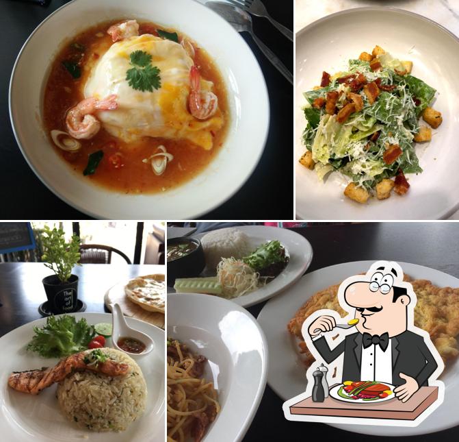 Еда в "Curry and rice at The Janduan café bearing 31"