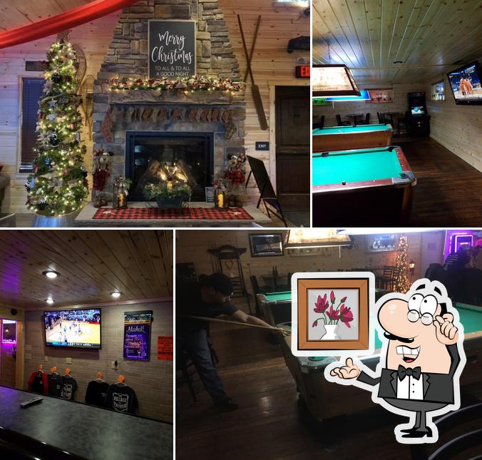 Village Tavern, 9459 Main St in Mill Creek American restaurant menu and reviews