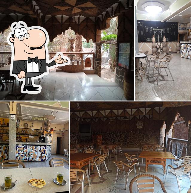Café Restaurant Terrasse Jardin Farkla