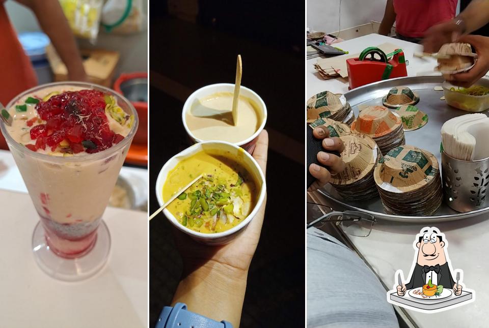 Food at Famous Kulfi