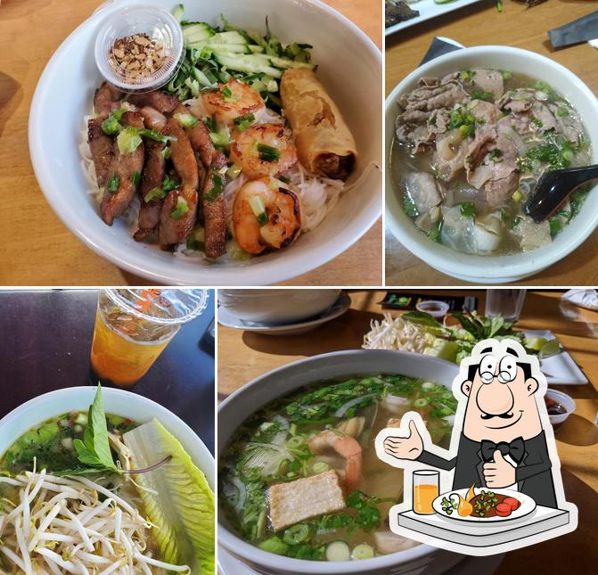 Meals at Mommy's Pho Vietnamese Noodle and Bar