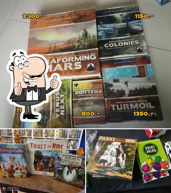Fun House Board Game Cafe, Bangkok Restaurant reviews