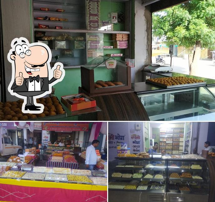 Gunjan Sweets And Jodhpur Snake's Pure Desi Ghi Sweets