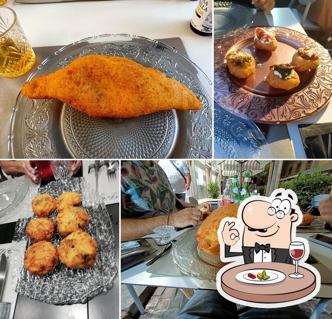 Isabella De Cham Pizza Fritta restaurant, Naples Restaurant menu and reviews