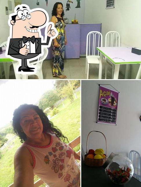 See this picture of Clube do açaí