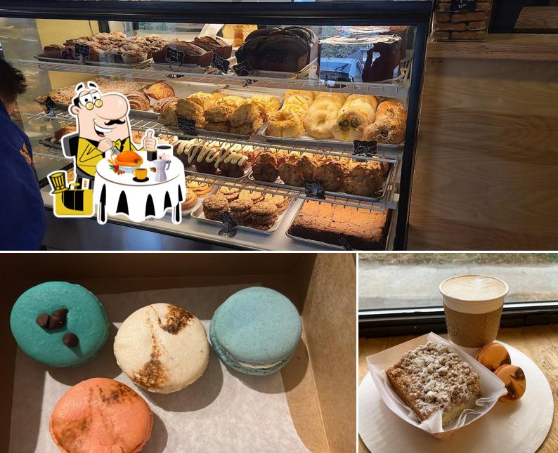 Villani's Bakery, 901 Pecan Ave in Charlotte Restaurant menu and reviews