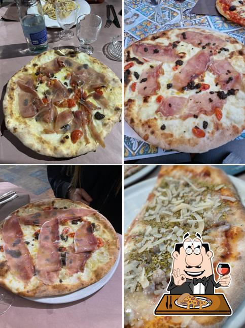 Scegli tra le svariate varianti di pizza