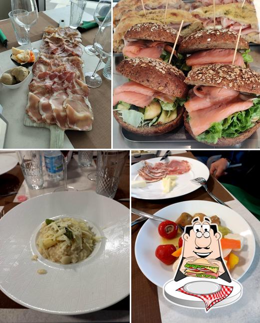 Клубные сэндвичи в "Lo Sfizio Bistrot"