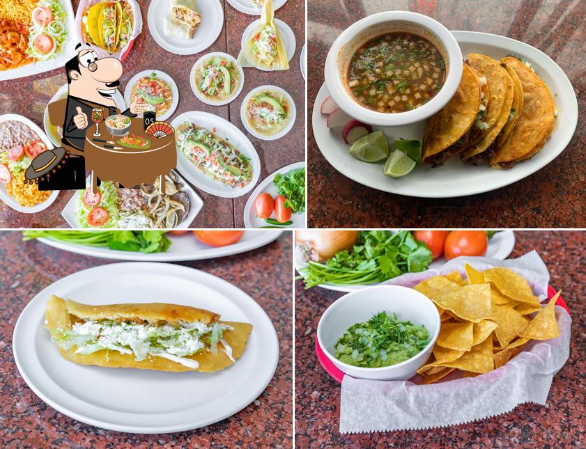 La Lupita Tacos Mexicanos, 1950 Westminster St in Providence Restaurant menu and reviews