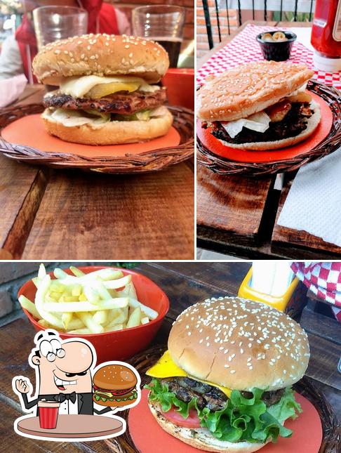 Try out a burger at ROCK CITRIC antojería de barrio