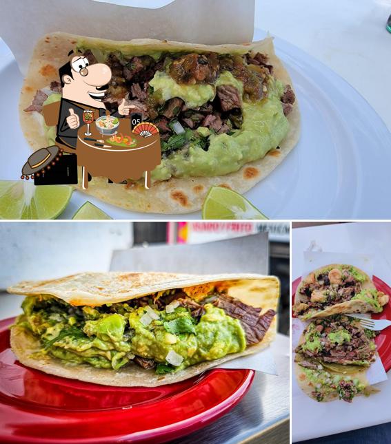Meals at Tacos el Rey de Tijuana