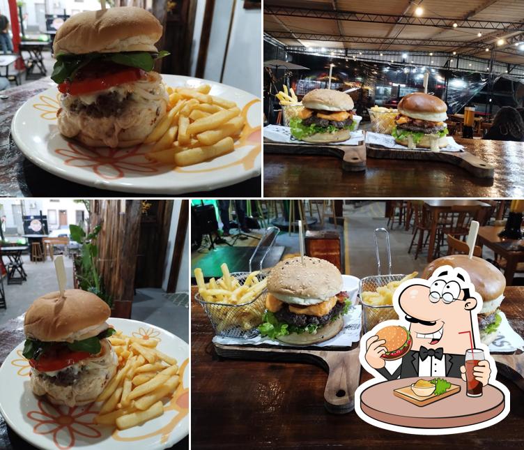 Os hambúrgueres do Duff Beer Pub irão saciar uma variedade de gostos