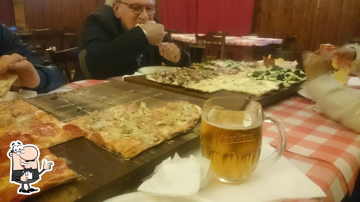 Vedi questa immagine di Pizzeria King