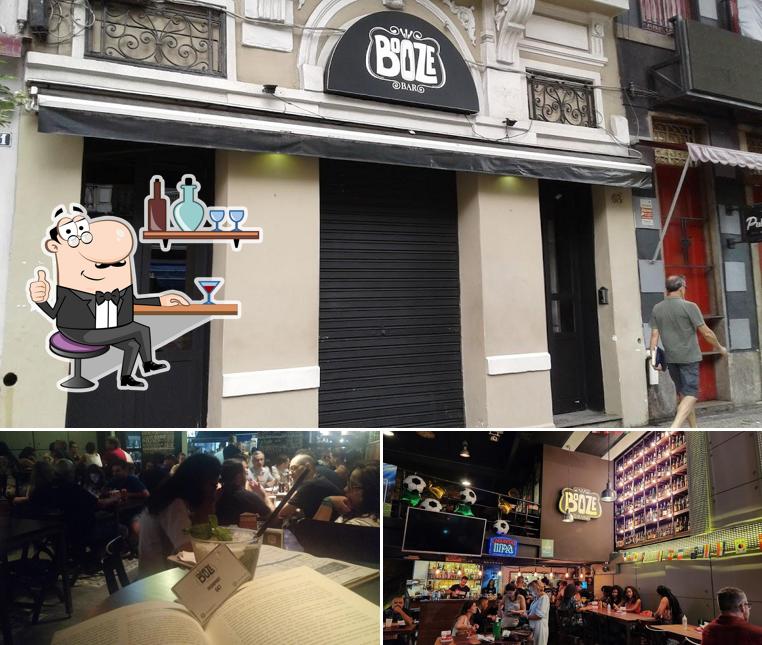 O interior do Booze Bar