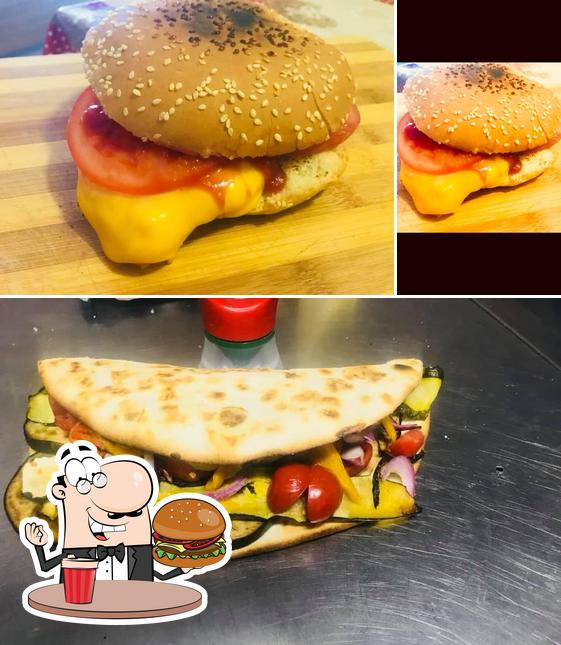 Commandez un hamburger à Pizzeria al Solito Posto 2