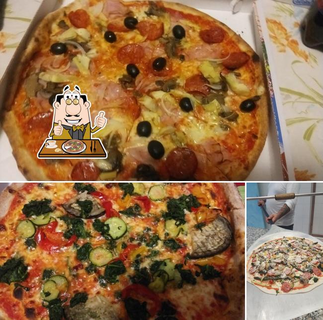 A La Costiera di Di Tanno Antonietta, vous pouvez prendre des pizzas