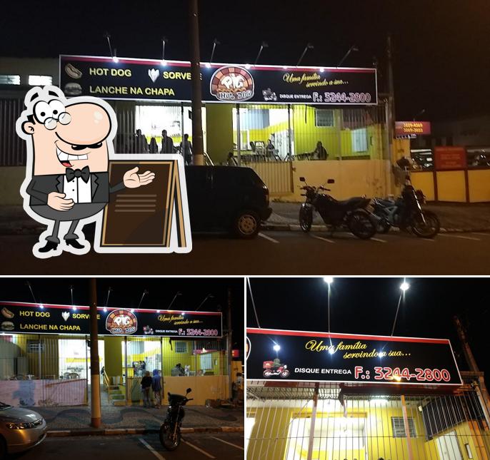 O exterior do Pig Hot Dog