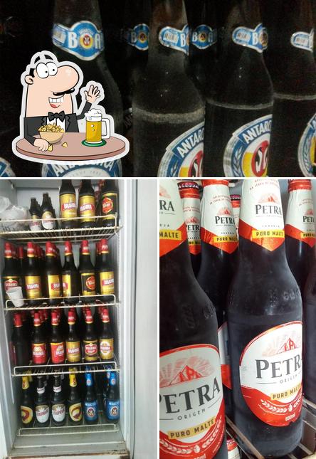 Você pode tomar um copo de cerveja leve ou escura